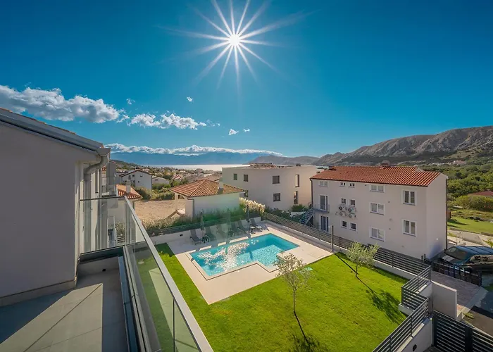 Poolside Apartments Anabella